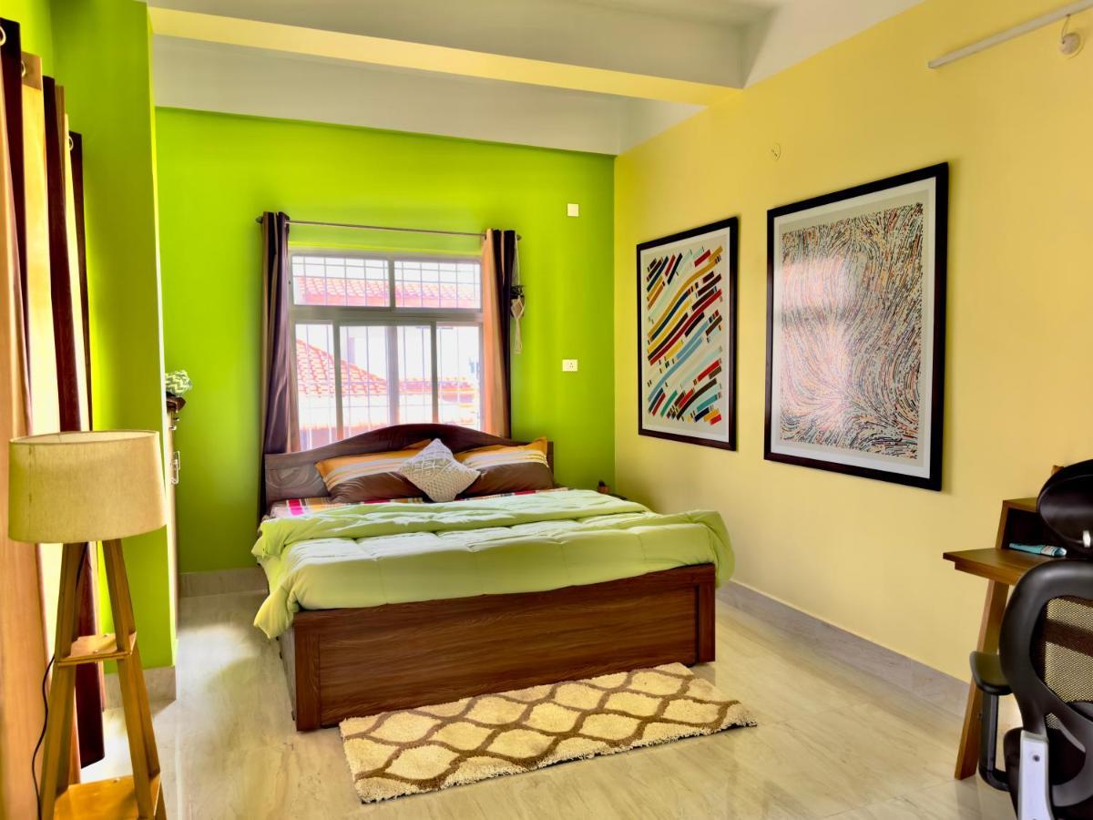 Three Little Birds Homestay Guwahati Buitenkant foto